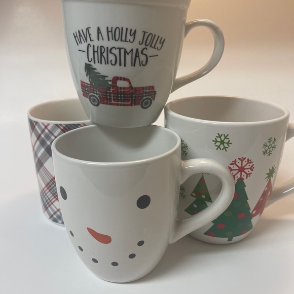 Set of 4 Assorted Oversized Christmas Holiday Coffee Mugs - Up to 22 oz! - Picture 2 of 10